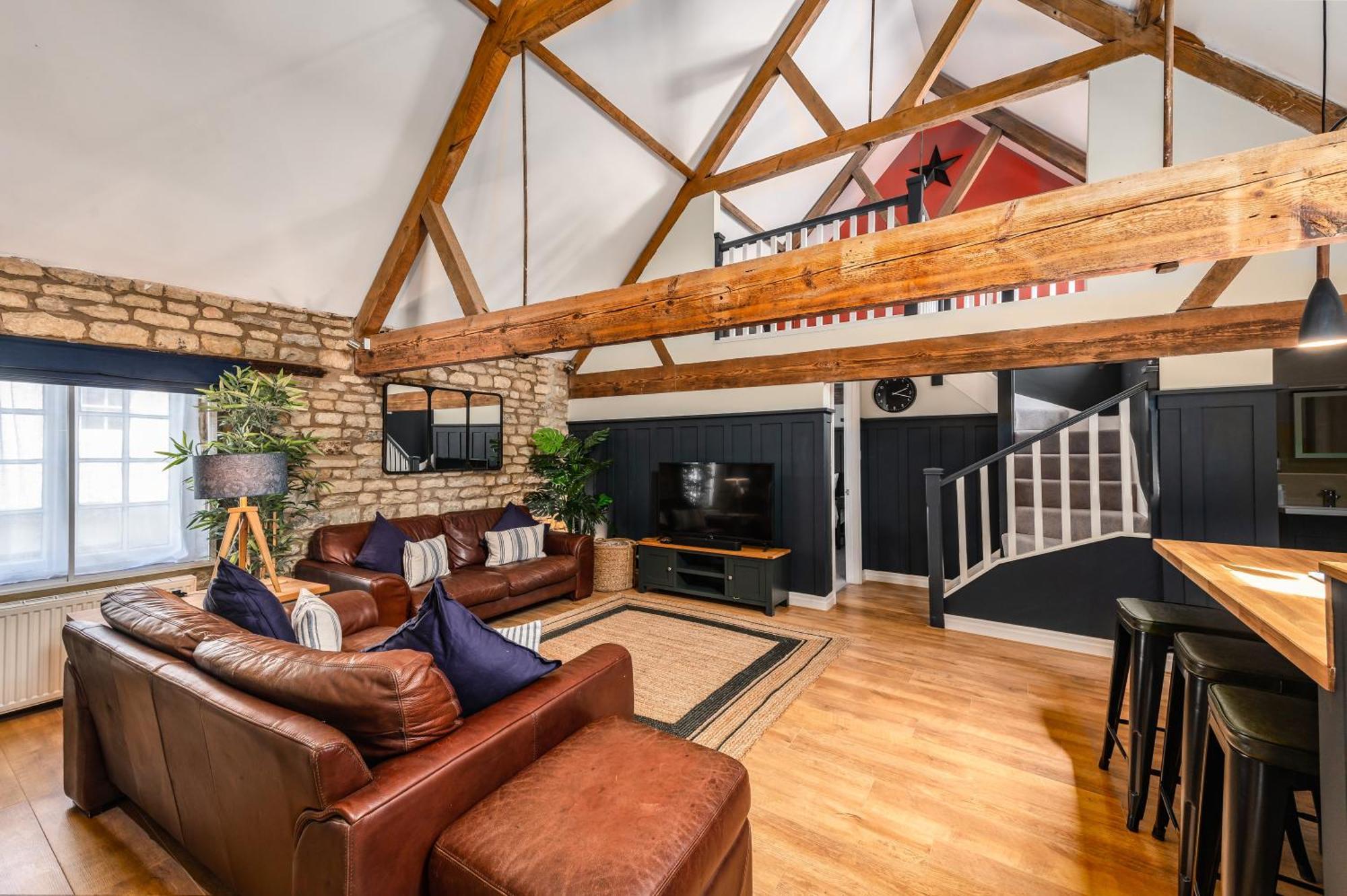 Luxury Town Centre Loft Apartment In Converted Granary Stamford Exterior photo