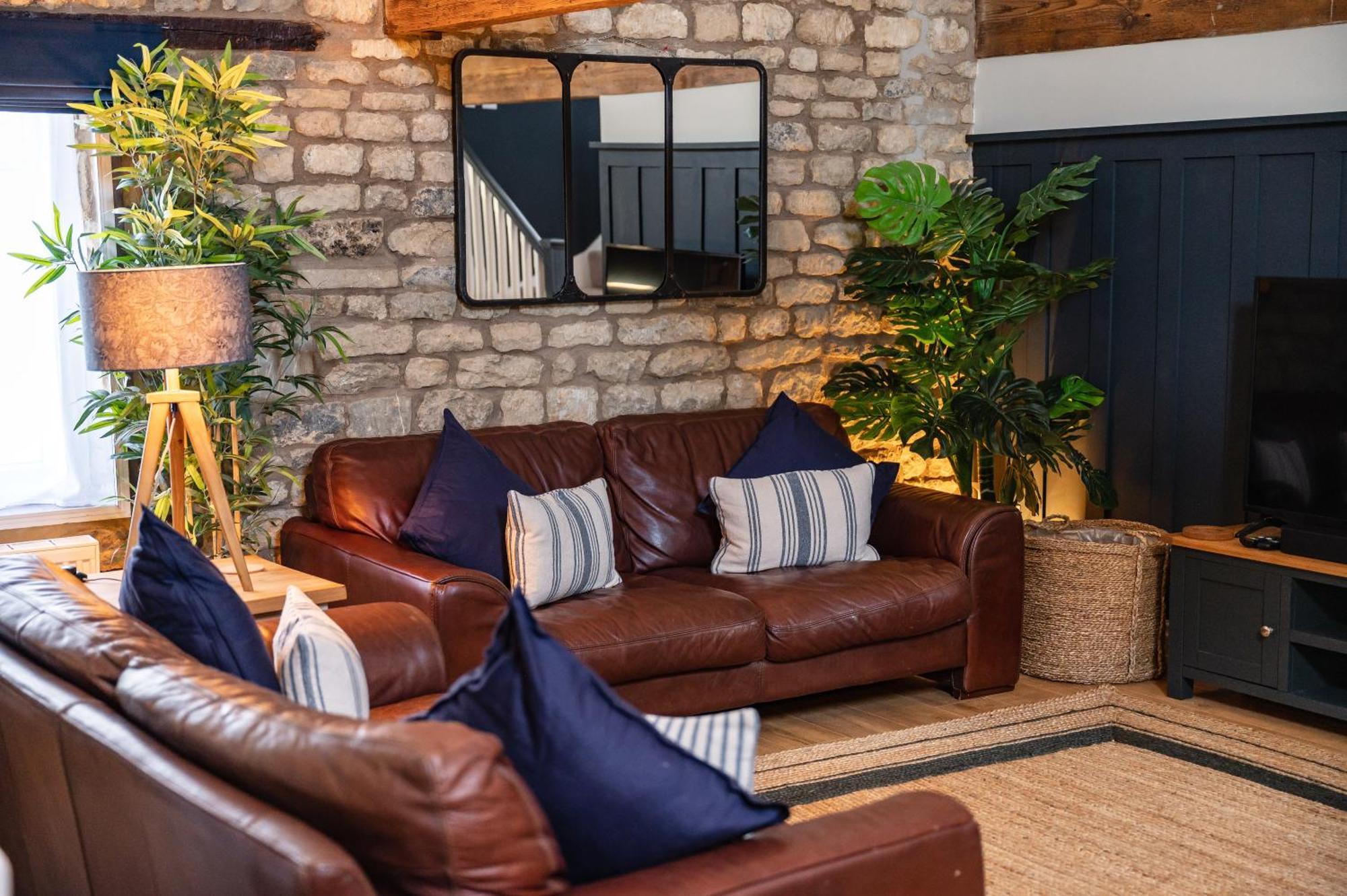 Luxury Town Centre Loft Apartment In Converted Granary Stamford Exterior photo